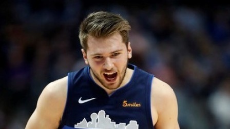 NBA流言收割机 独行侠举行半场3分球大赛