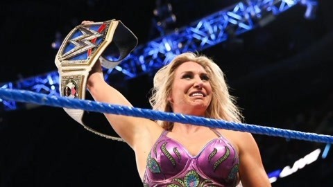 wwe美国职业摔角 夏洛特8号锁腿降服娜塔莉亚 首夺SD女子冠军
