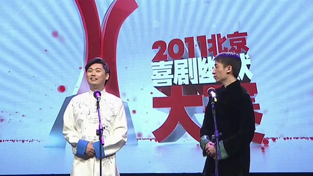 李林唱评戏，面部表情很丰富