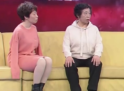 幸福来敲门【天津卫视】 断臂女孩得母亲悉心教导终自立