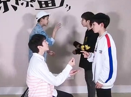 易安尬世界 心有灵犀