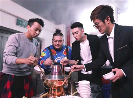 新闻大求真 室内吃火锅最大危险是什么？