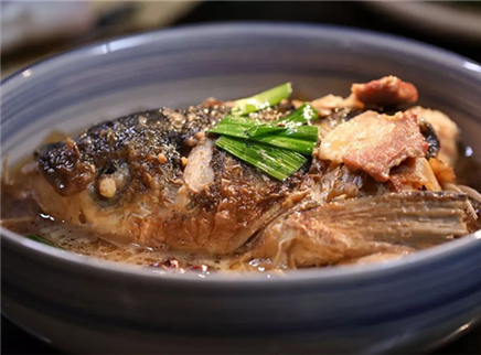 美食台 江南风情的糟香鱼头汤 醒胃又醒酒