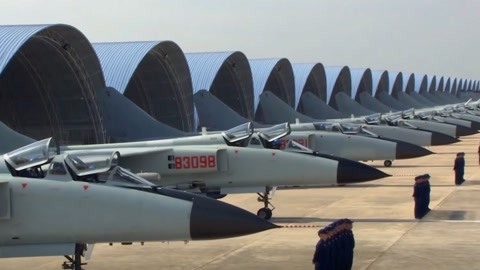 环球火力点 海军航空兵笑傲海天间