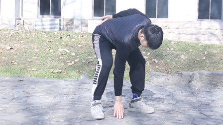 简单动作 减肥瘦身 每天原地弯腰摸地100下，做1天瘦一圈，畅通气血人变瘦