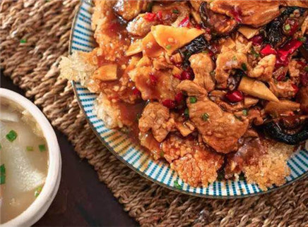 日食记 锅巴包肉不是零食 但比零食好吃