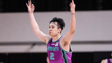 [篮球公园]20211022 丁彦雨航：时隔三年重返赛场