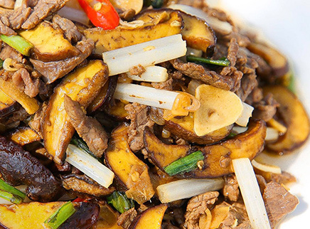 美食台 野菌炒牛肉 色香味整得相得益彰