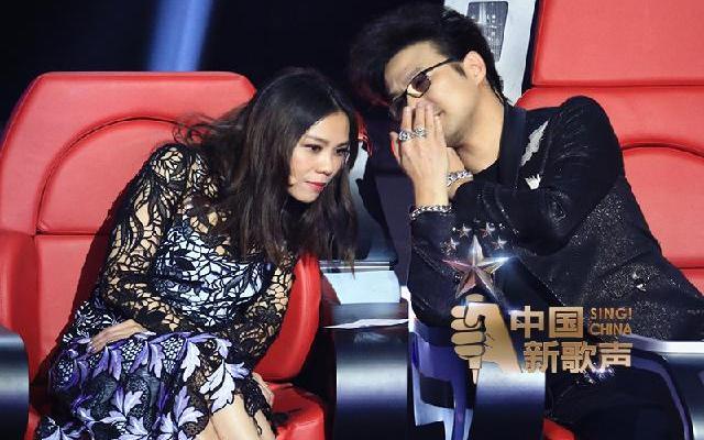 中国新歌声 《中国新歌声》第6期：蔡健雅助阵汪峰十强战  刘雪婧快速切换哭笑表情