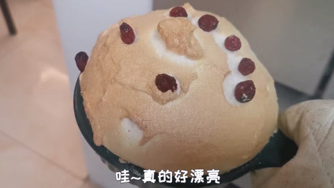 梁小轩和轩妈试吃各种美食 小轩制作的云朵蛋糕