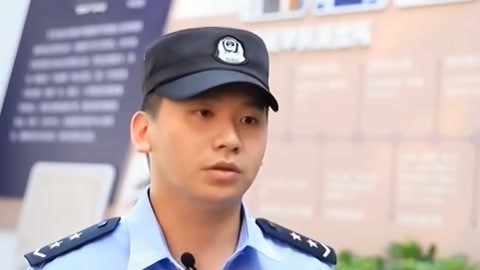 法治中国60分 女子跳江自杀辅警铁索救人 男子失恋劫持路人