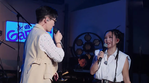 17号音乐仓库 吴莫愁光脚唱《我敢》 张栋梁live版终身美丽(三)