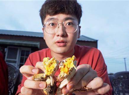盗月社食遇记 2020 鲜香肥美的大闸蟹用嘴吸着吃