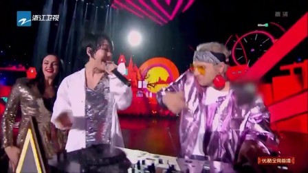 中国蓝燃情贺岁夜 2018 歌曲《把爱带回家》吴莫愁