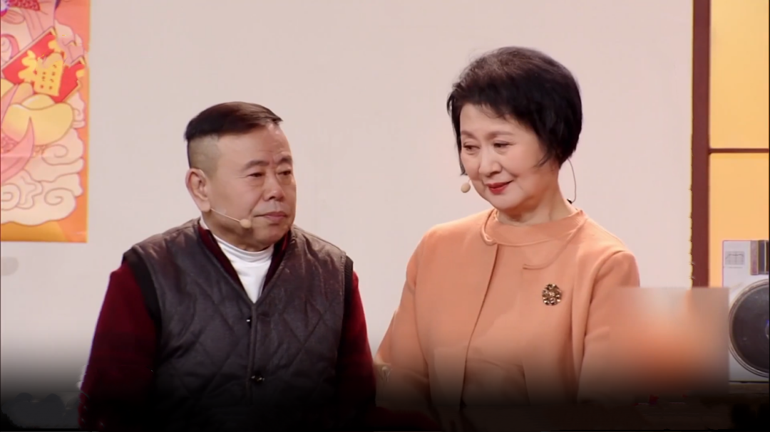欢乐集结号 黄昏恋情挺浪漫  无私奉献品格高