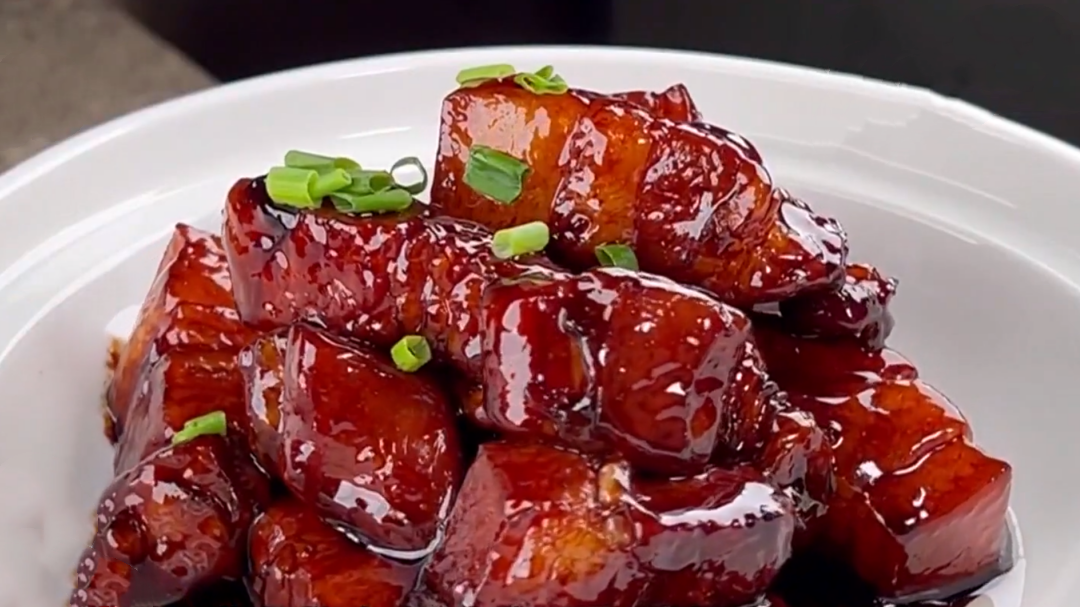 人气美食 老上海红烧肉 两个步骤是关键