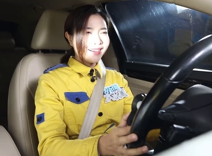 新闻大求真 手机反射的光线会影响行车吗？