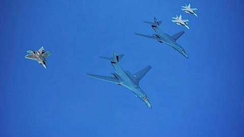 环球火力点 美军B1B轰炸机部署沙特