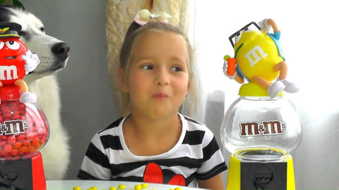 苏菲亚和彩色糖果