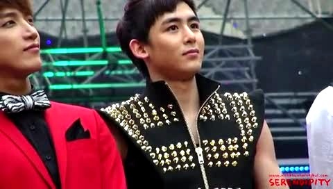 2PM Opening Dream Concert 主Nichkhun 饭拍版 12/05/12-2PM