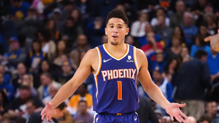 NBA热辣资讯 詹娜前男友和现男友的恩怨！布克和克拉克森互喷垃圾话！
