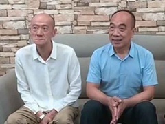 选择2019 55岁女士家有20件旗袍 打扮优雅引男嘉宾欣赏