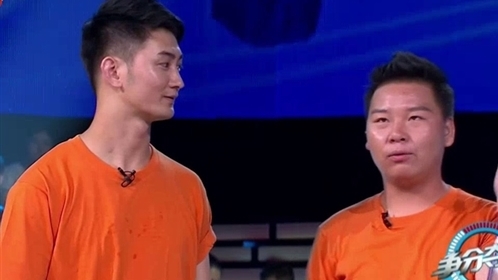 争分夺秒 内衣男设计师对决瑜伽男教练