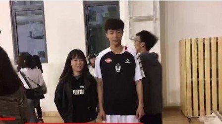 华侨大学对战南昌大学，小场馆气氛火爆