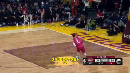 NBA热辣资讯 昔日扣篮王拉文360度折叠暴扣！这不比扣篮大赛好看多了？