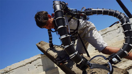 19岁少年赚千万资产，研发机械章鱼触手，扬言要超越马斯克