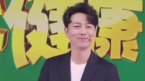 小儿大健康 宝宝露出小白牙