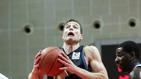 CBA 18/19赛季 上海VS福建第一节：弗神引领21-2一波流，首节上海31-9大比分领先
