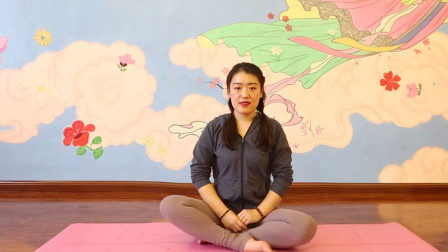 每天3分钟瑜伽小课堂 “停课不停练”！专业教练教你1个体式练核心，轻松练出小蛮腰