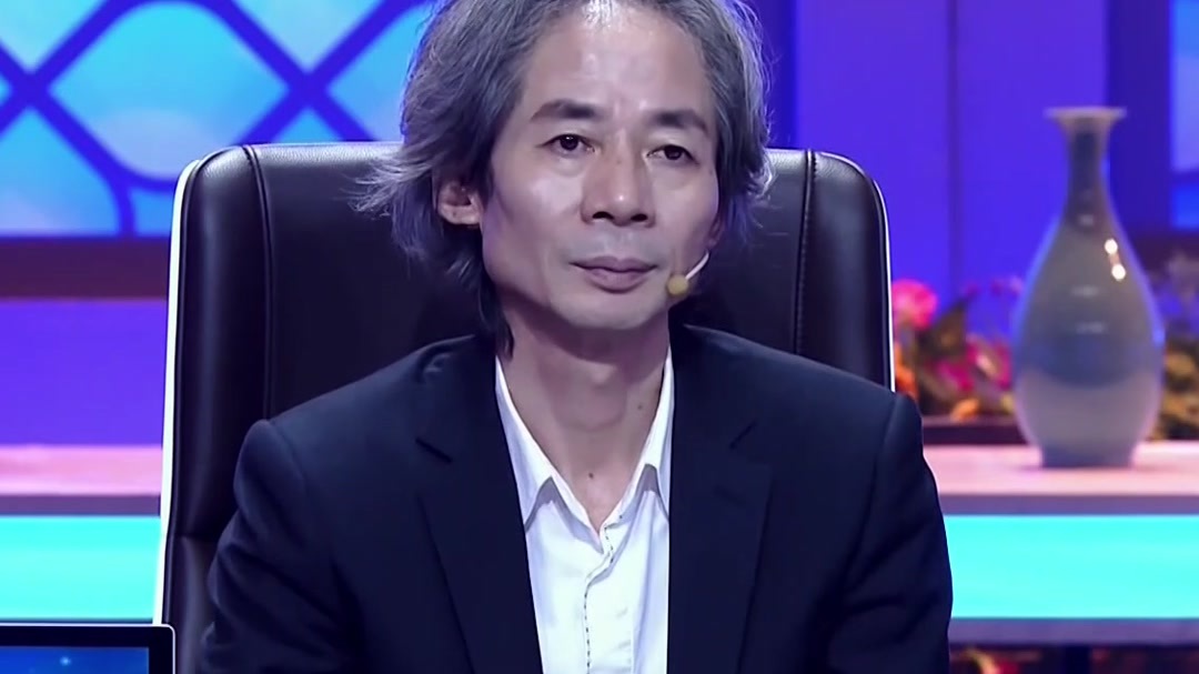 退伍军人CBA擦地板传达中国精神