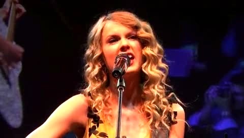 Taylor Swift Performs Love Story At Sony's CES 2010 Press Conference 饭拍版-Taylor Swift (泰勒·斯威夫特)