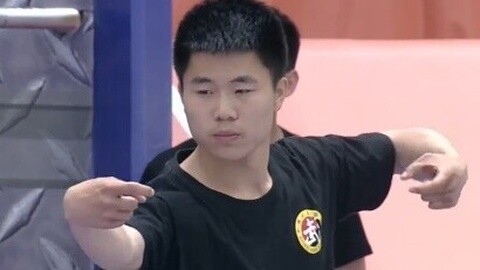 男生女生向前冲 武术队同学组团挑战 身怀绝技