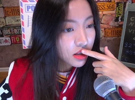 818超女聊天室 莫安琪说唱不停嗨翻天！