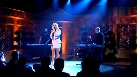 IU kiss&cry Kiss The Stars - The Alan Titchmarsh Show 现场版 12/02/03-Pixie Lott (小精灵洛特)