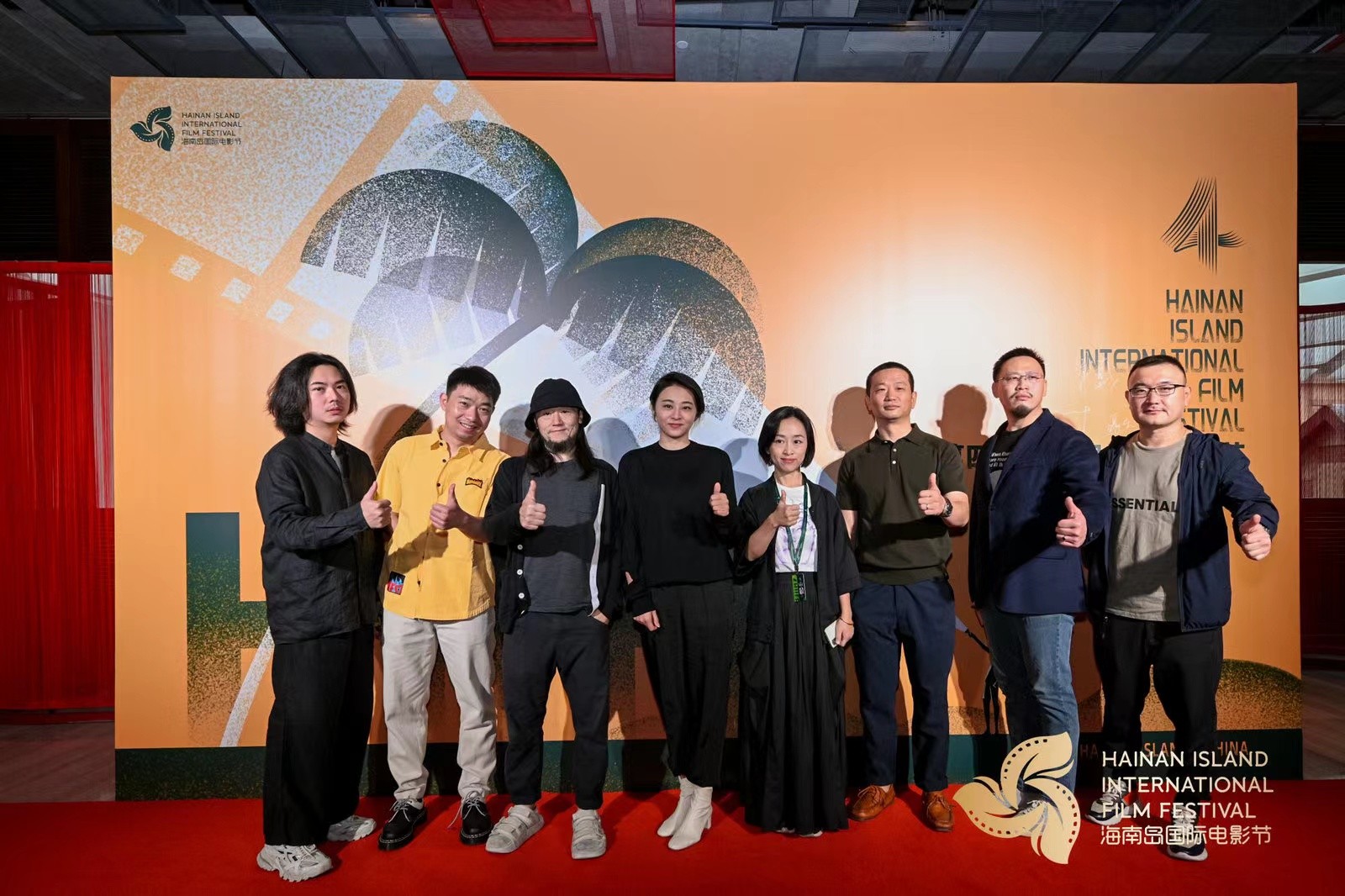 现实题材电影《追幸福的人》由祝捷执导,南吉领衔主演,以现实生活中的