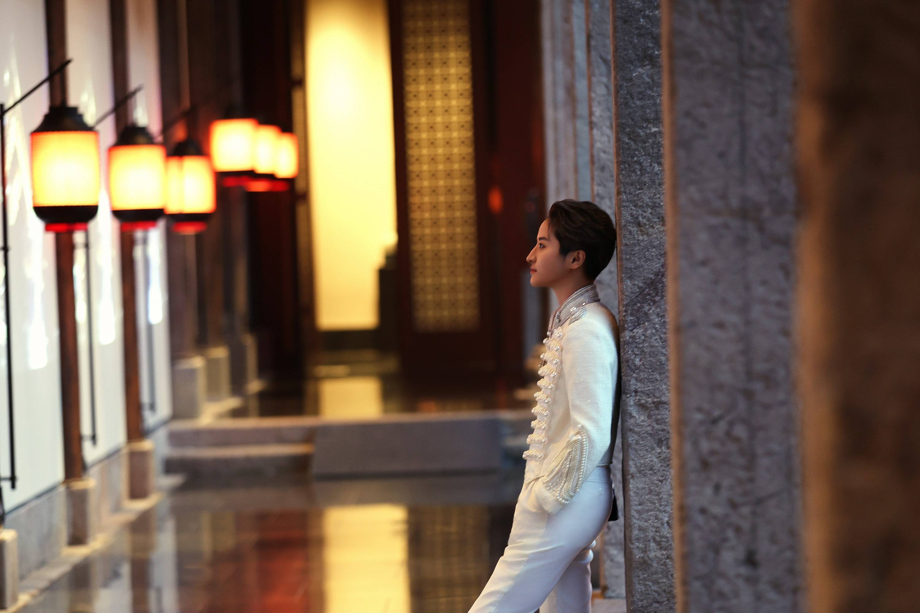 蒋一侨亮相央视2023重阳特别节目 摇滚演绎《远走高飞》获观众称赞 - 360娱乐,你开心就好