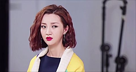 李岷城竟然要做内衣模特才能得到工作,郑雅文看了辣眼睛