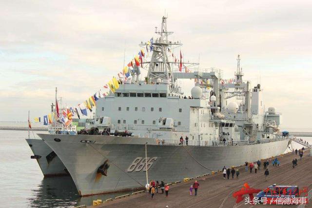 "怪船"大集合:中国军舰的"保姆团队"