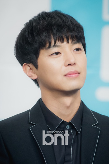 演员延宇振有望加盟kbs新剧《七日的王妃》