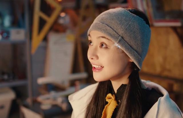 郑爽新剧开播,九年如一日的演技连个机器人都演不好