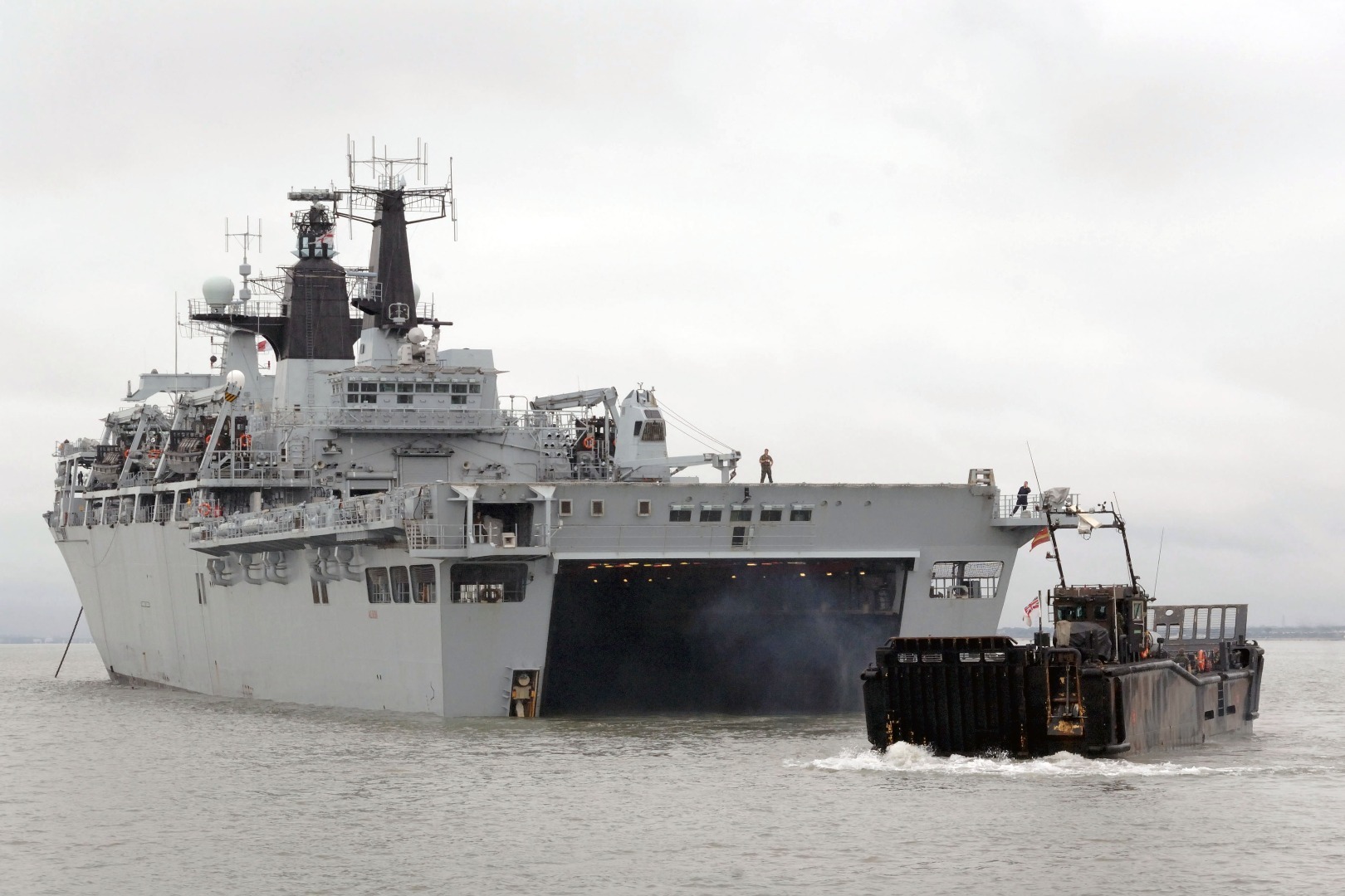 南海舰队实力能顶整支英国海军?一组图印证留言