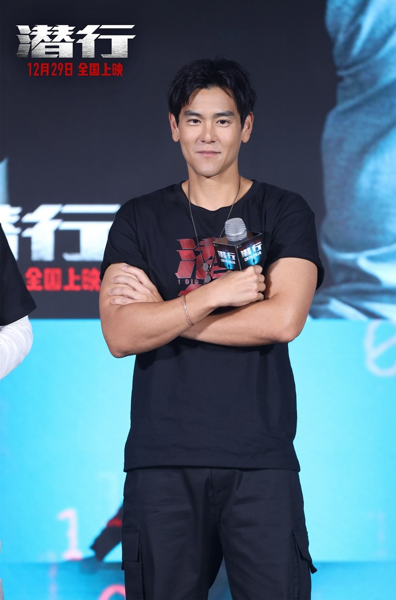 影音头条潜行金鸡发布会主创首次集体亮相刘德华演反派狠做监制更狠