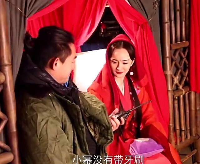 只不过在拍三生三世的过程当中,初次合作的赵又廷与杨幂却因为吻戏拍