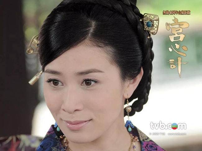 熟耳能详的角色便有《帝女花》的长平公主; 除了佘诗曼以外,苏柏丽在