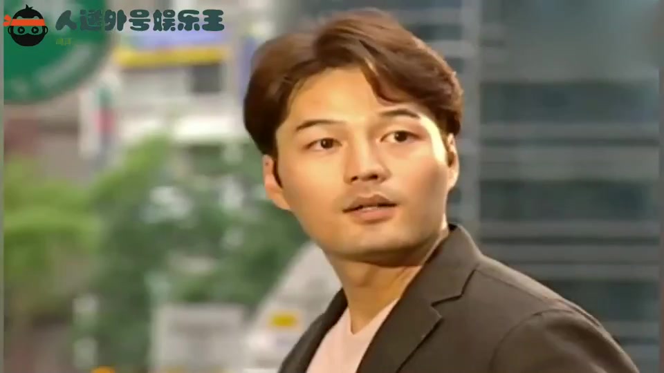 人鱼小姐:金成泽看到张瑞希工作到流鼻血,很是心疼!